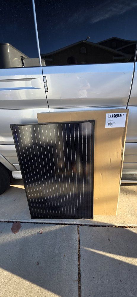 Brand New In Box – Goal Zero RV 100 Watt Rooftop Solar Panel (Model #32500)