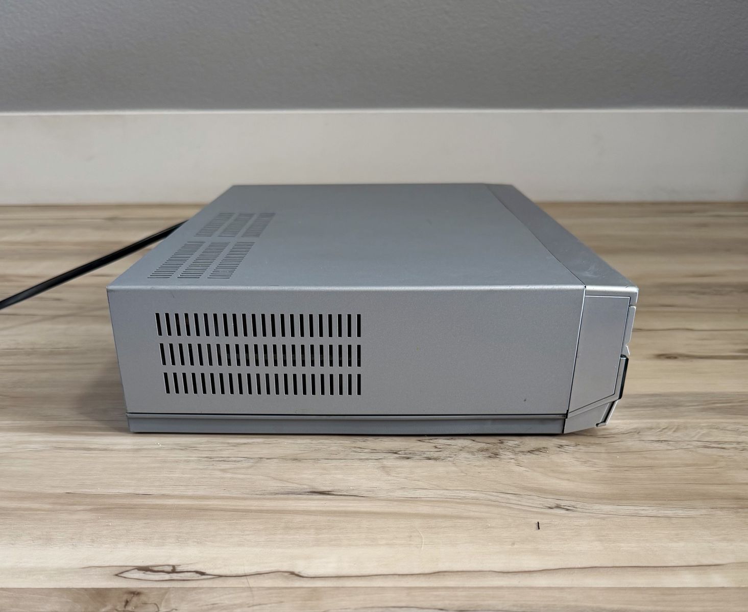 Main image 6