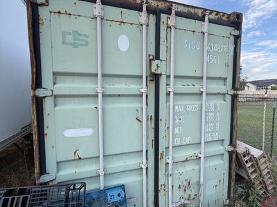 40’ shipping container