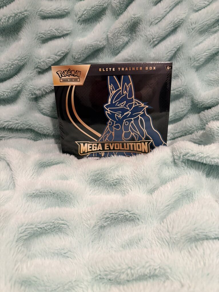 Pokemon Mega Evolution Lucario Elite Trainer ETB