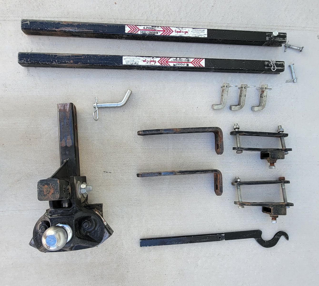 Equalizer 4 sway hitch system and trailer mounts