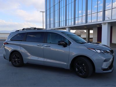 2024 Toyota Sienna XSE 7-Passenger