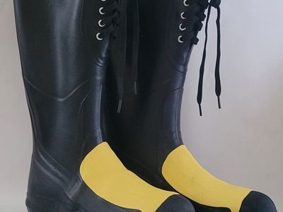 LaCrosse 16" Meta-Pac Size 10 Lace-Up Rubber Steel Toe Boots