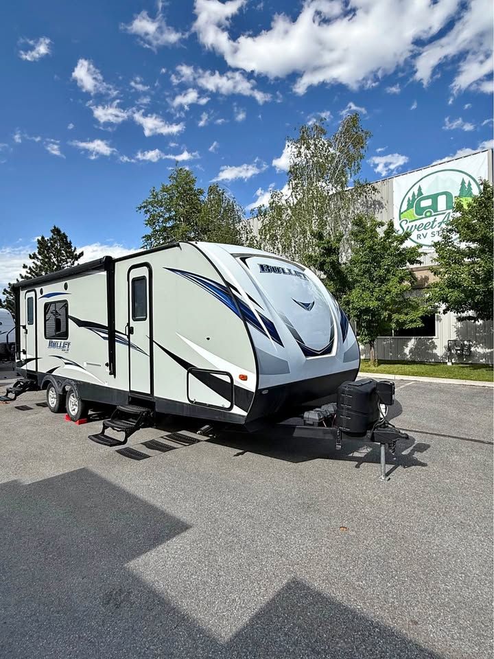 2019 Keystone Bullet 248rks couples coach travel trailer