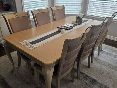 Elegant Light Wood Dining Table & 6 Upholstered Chairs - Extendable Dining Set