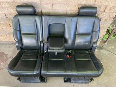 GMT900 Suburban Escalade Yukon Tahoe Denali second row tilt bench 60/40 split