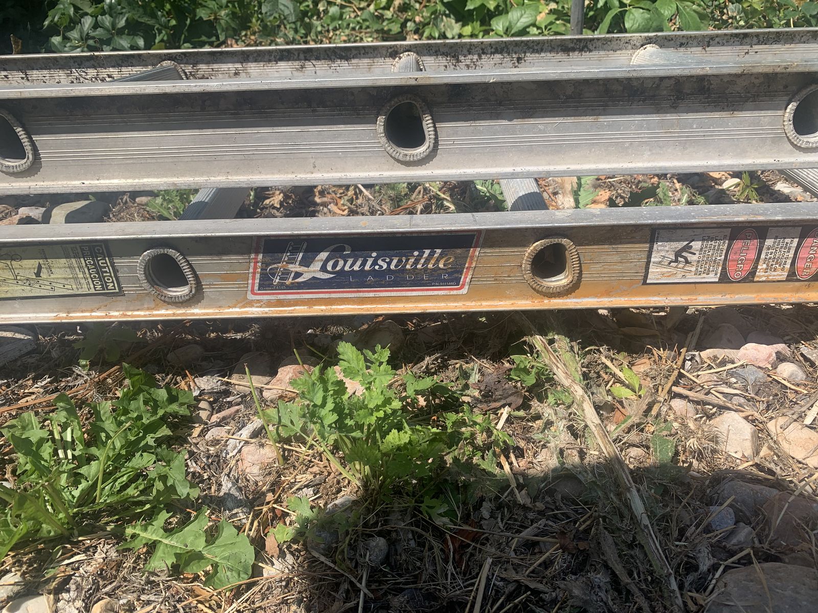 Louisville 28’ Aluminum Extension Ladder