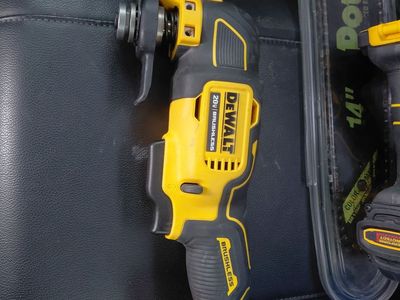 DEWALT 20V MAX Brushless Cordless Oscillating Multi-Tool (Tool Only)