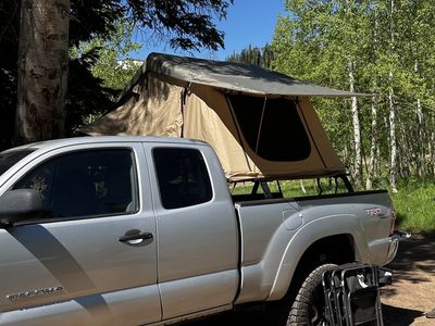 Smittybuilt Gen1 - 2 man roof top tent