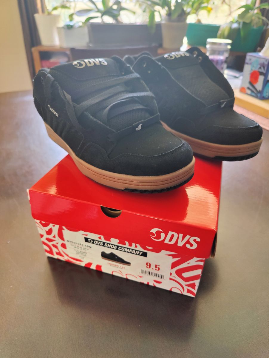 Skate Shoes | DVS | Enduro 125 | Size Men 9.5 | **NEW**