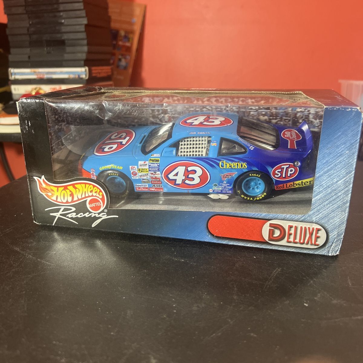 HOT WHEELS 1/24 DIECAST RACE DAY DELUXE