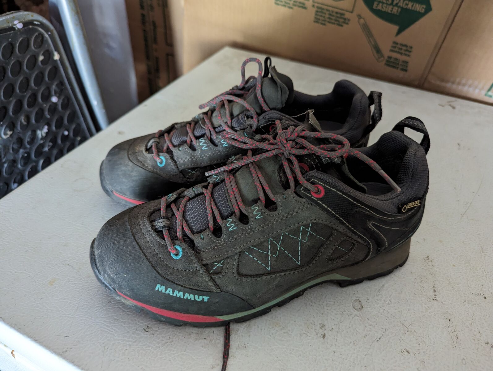 Mammut women's hike shoes size 6.5