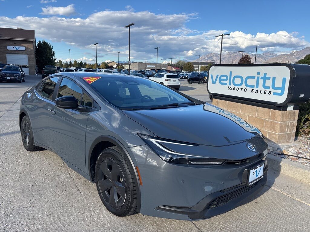 2024 Toyota Prius LE