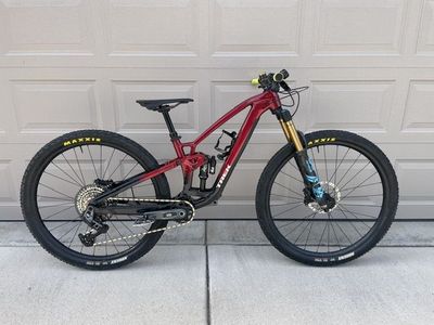 2024 Trek Fuel AXS T-Type 29er (Small)