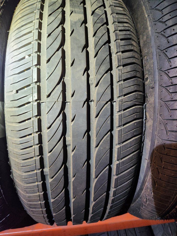 Main image 3