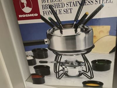 New Roshco fondue set