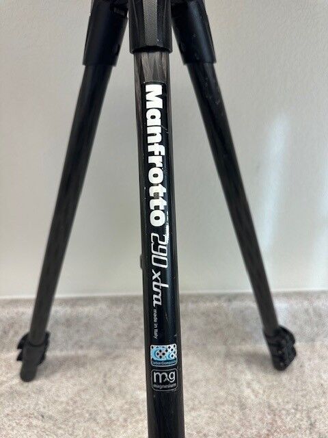 Manfrotto 290 Xtra 3-Section Carbon Fiber Tripod