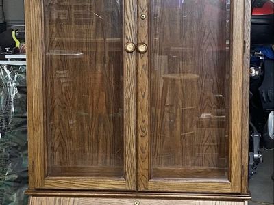 Ducks Unlimited Lighted Gun Display Cabinet