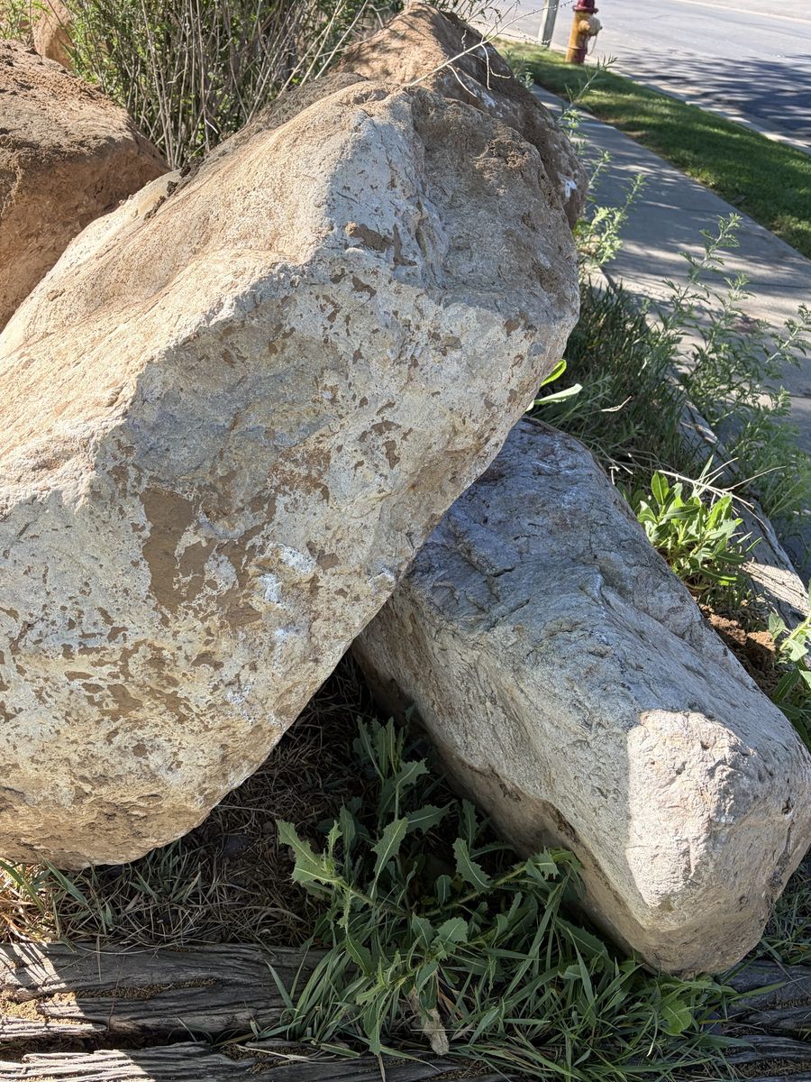 Large Landscaping Boulders - Natural Stone for Garden & Yard Projects