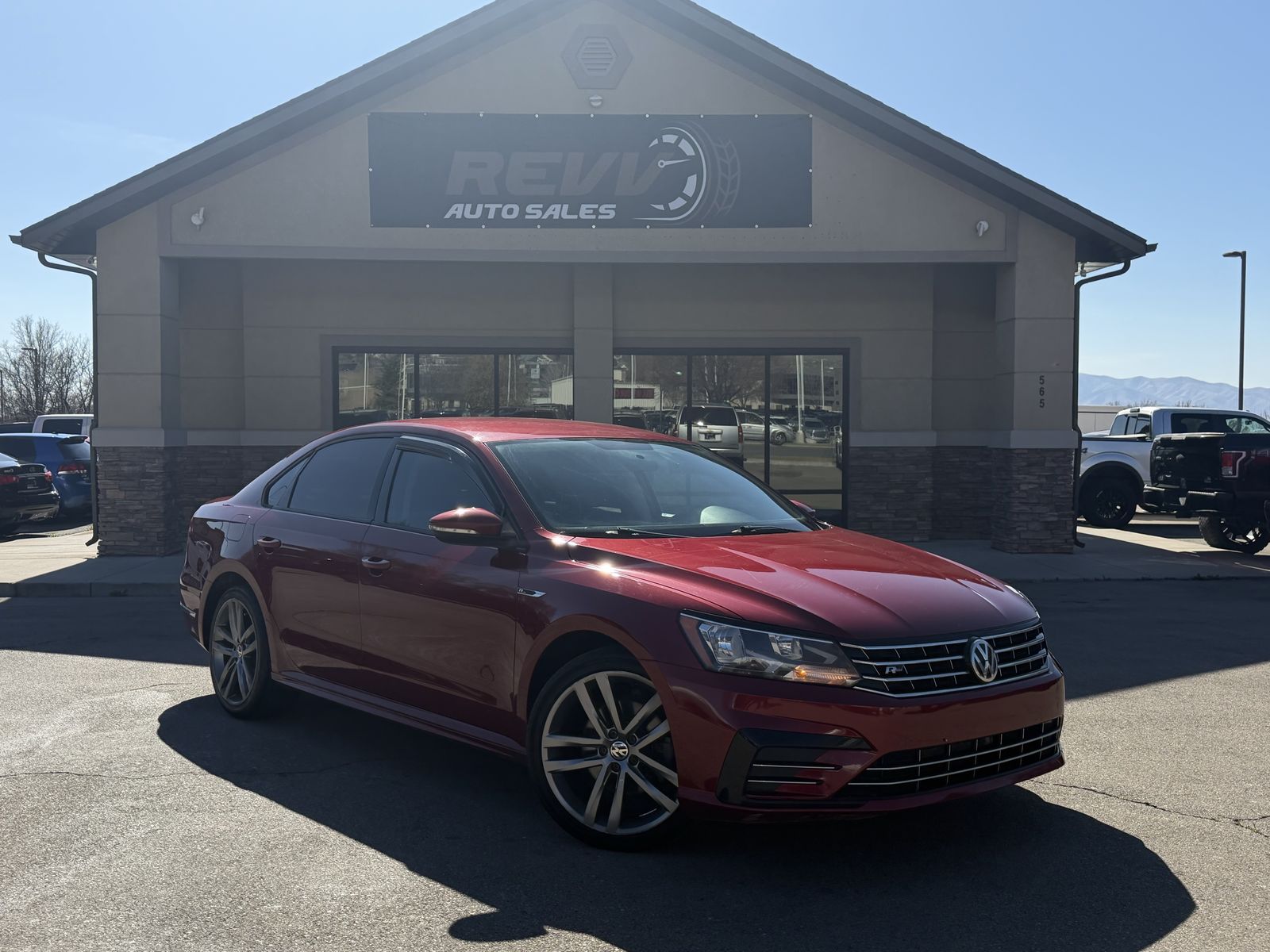 2018 VOLKSWAGEN PASSAT R-Line