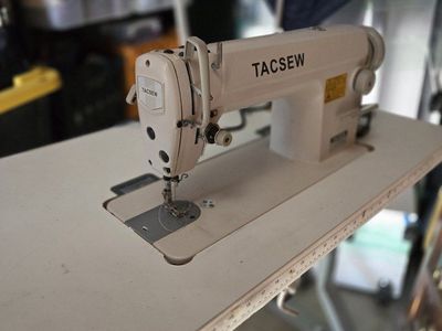 Tacsew Industrial Sewing Machine w/ Servo Motor, Reverse & Table ONLY $450 OBO
