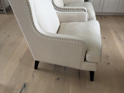 Accent Chairs