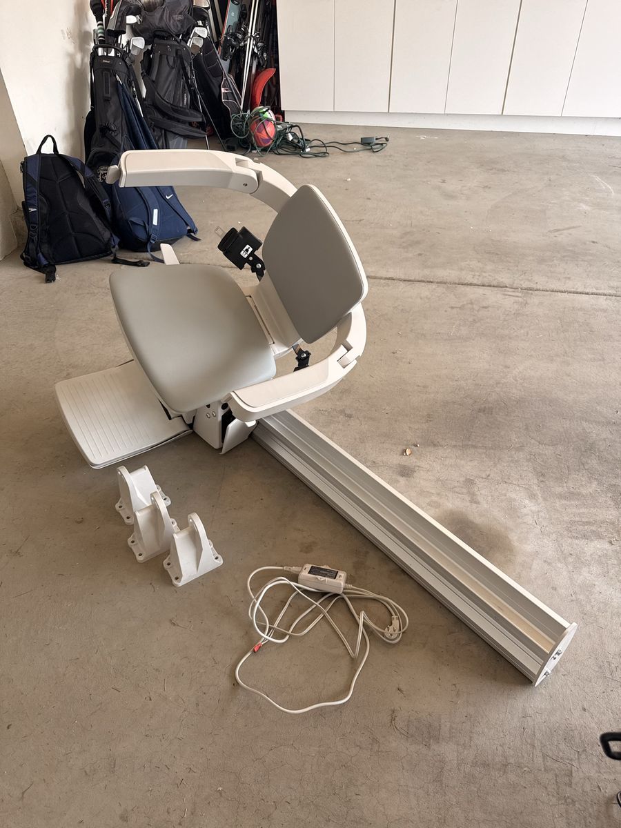 2024 Bruno Elan SRE-3050 Straight Stair Lift - Like New