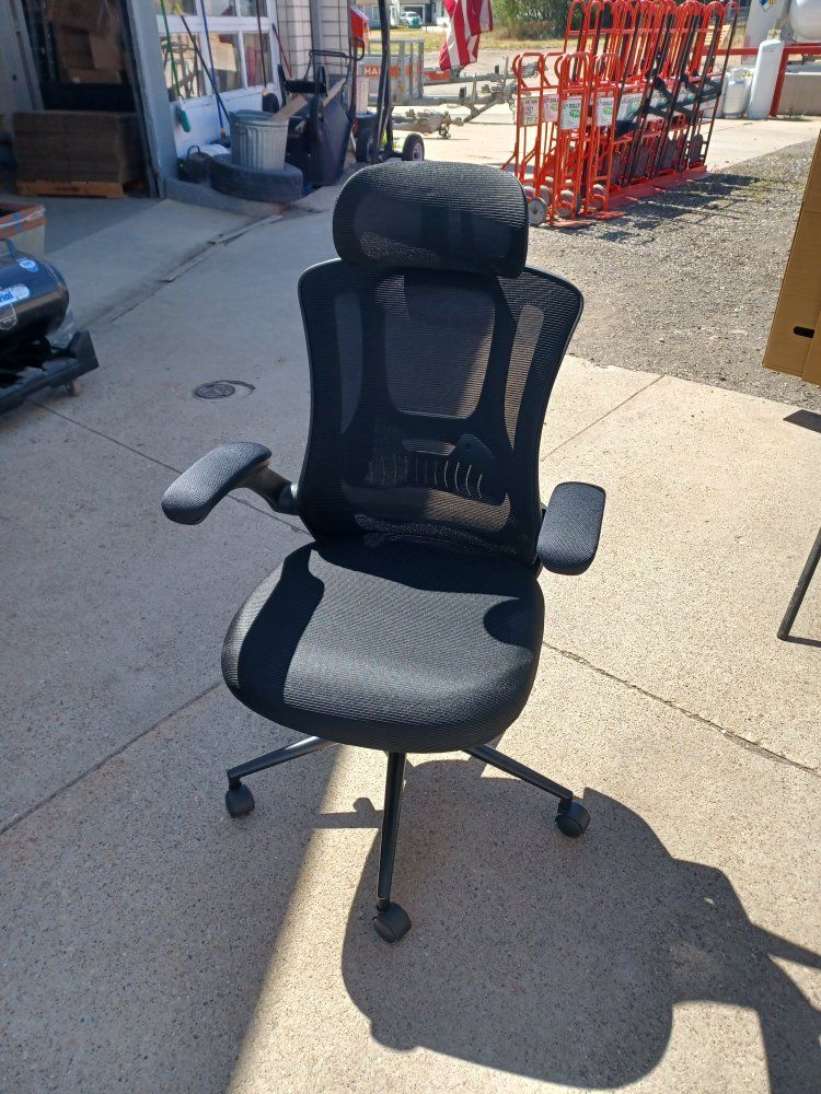 black office/desk chair