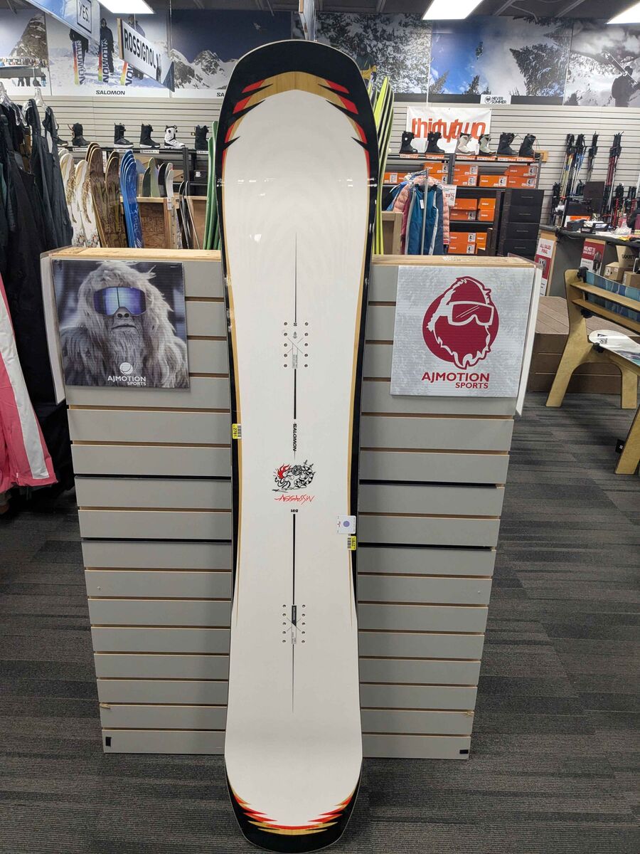 Salomon Assassin 162cm Snowboard - Used (2026)