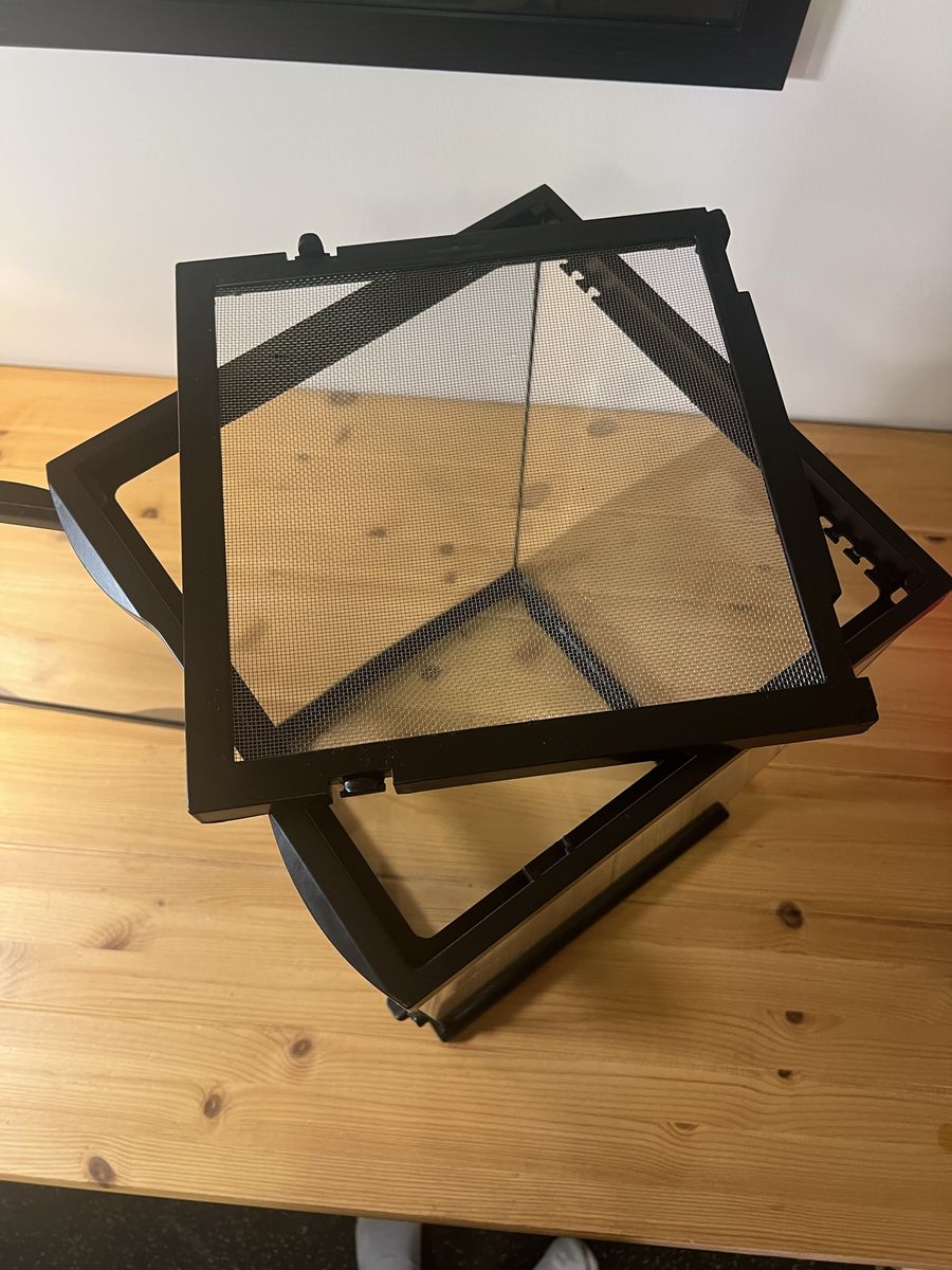 Main image 4
