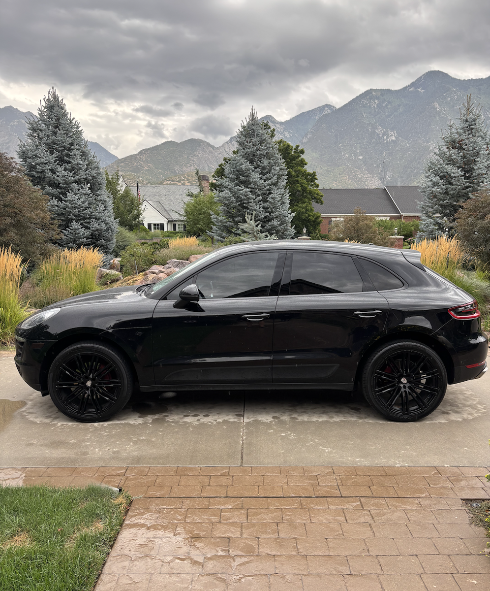 2018 Porsche Macan Turbo