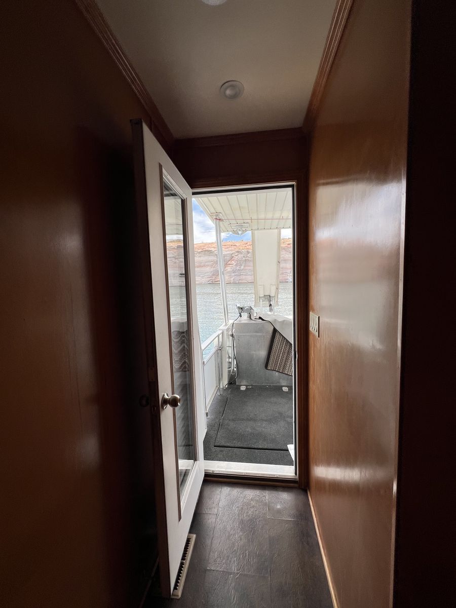 Main image 30