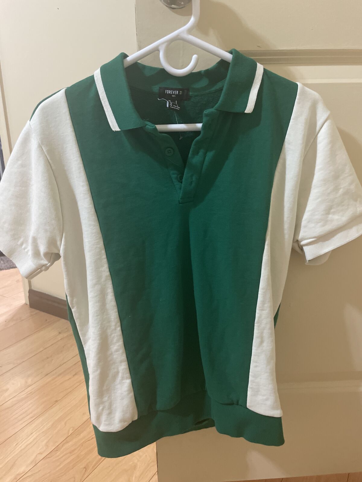 Mens’ Forever 21 Short Sleeve top