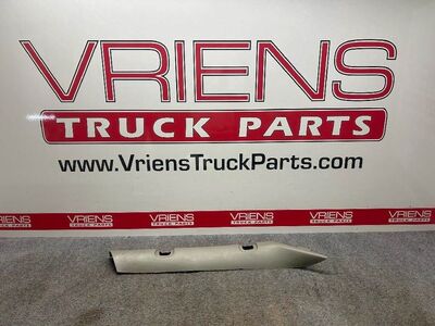 International Right Medium Gray A-Pillar Trim Cover, Part # 3596988C4