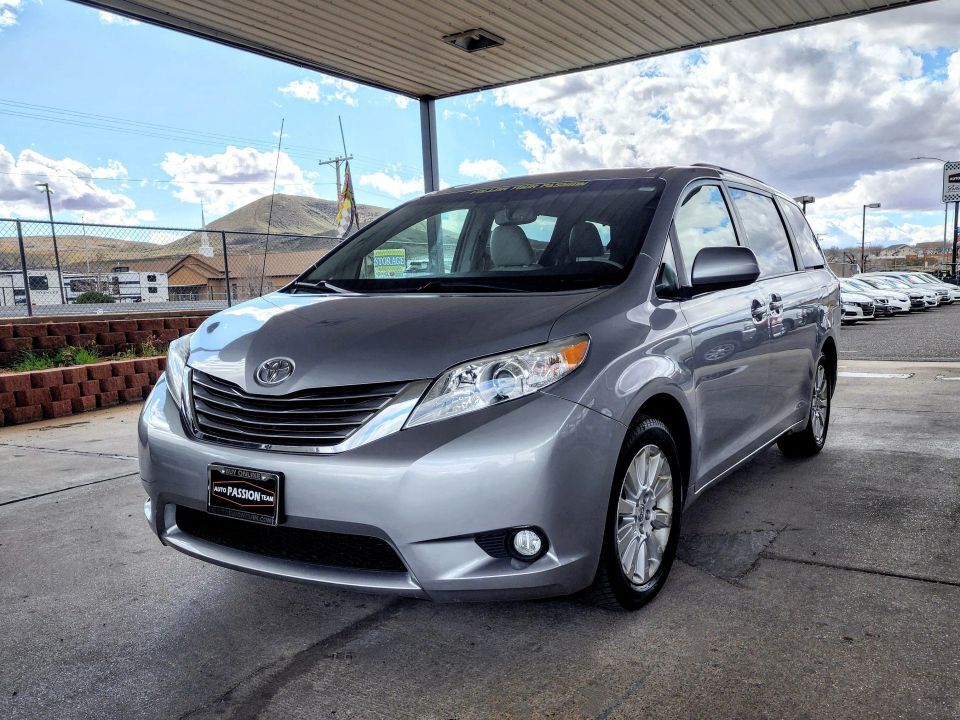 2012 Toyota Sienna XLE 7-Passenger
