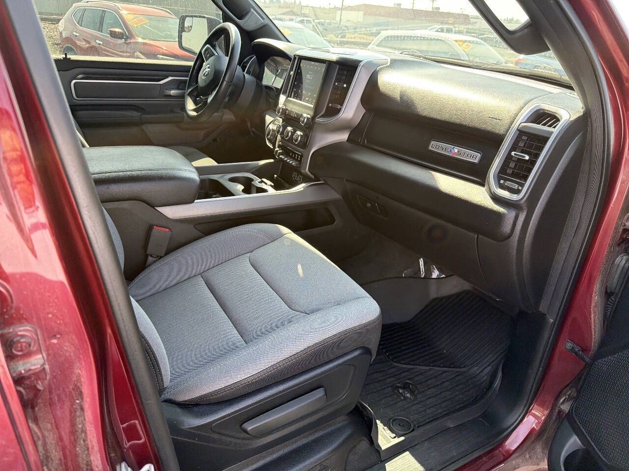 Main image 3
