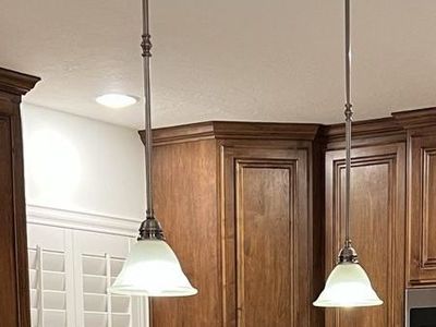 Pendant lights (2)