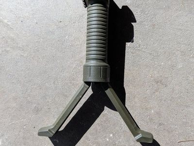 Foregrip Bipod for AR 15