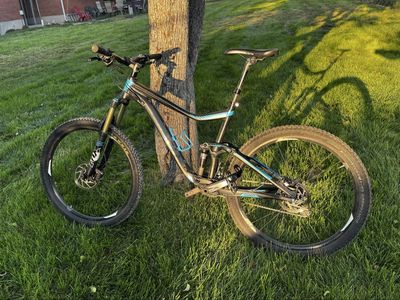 Giant Trance Full Suspension Mountain Bike