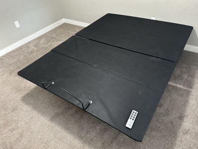 Like New - Queen Saatva Adjustable Base