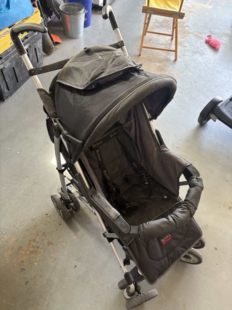 Britax Preview Folding Stroller