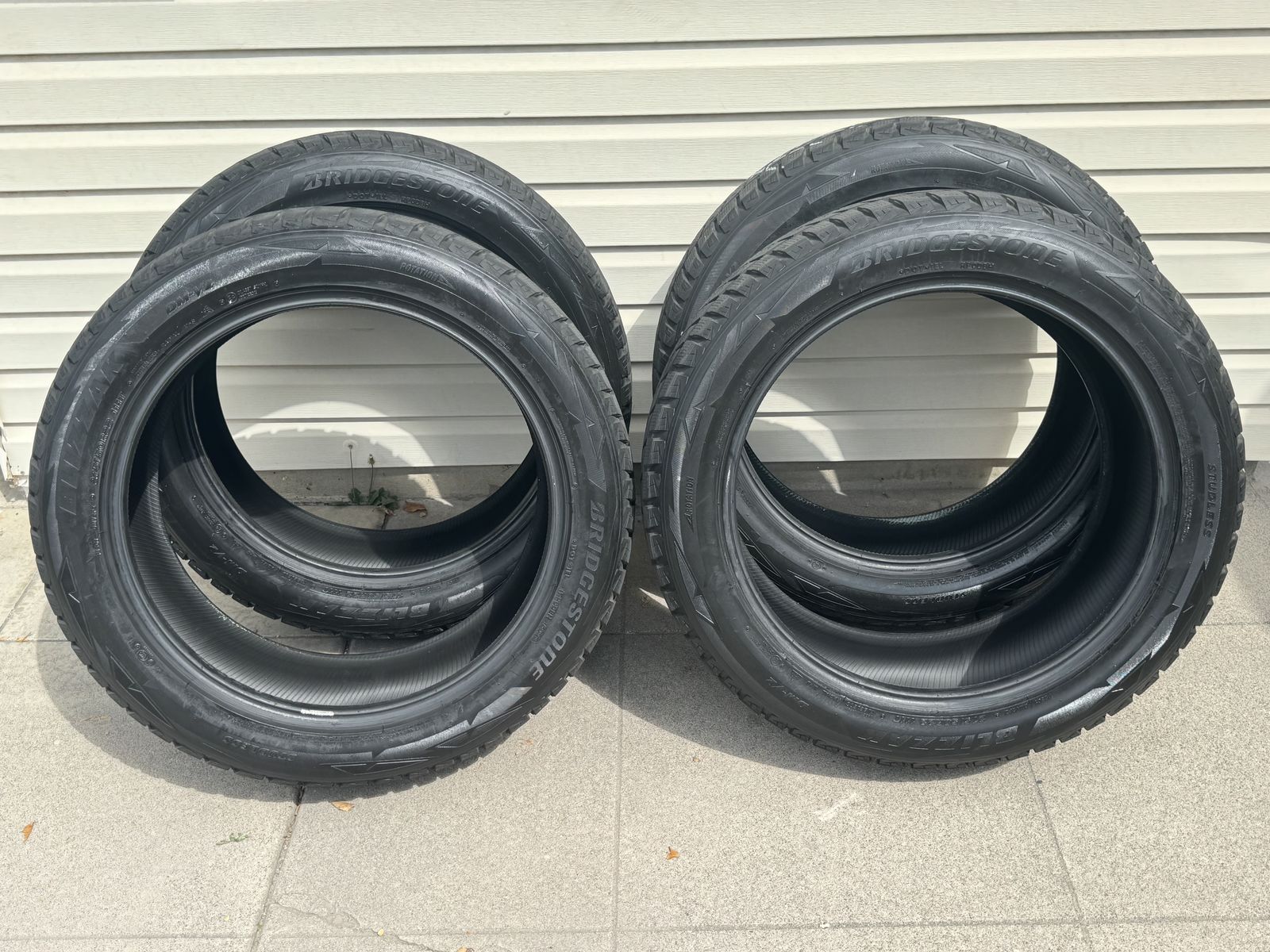 Blizzak 275/50R22 111T Snow Tires