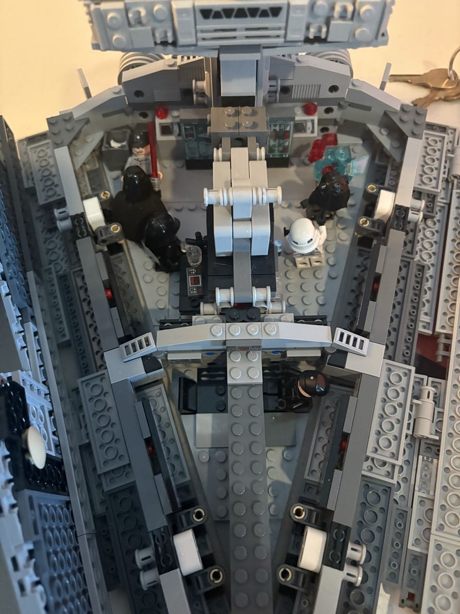 Main image 4