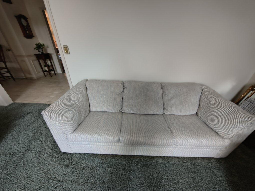 Very Nice Older Couch in great shape.