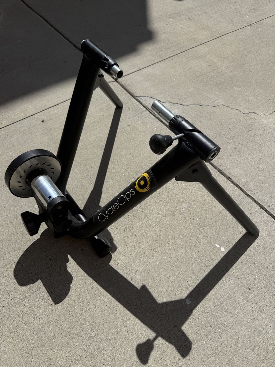 CycleOps Mag Trainer - See Description