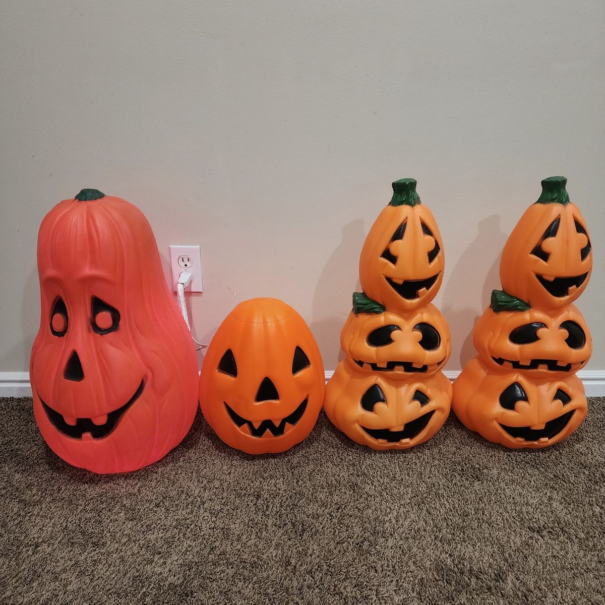 LOT OF 4 VINTAGE HALLOWEEN PUMPKIN BLOW MOLDS LARGE TO SMALL SUMMERWEEN 90s DECORATIONS QUALITY