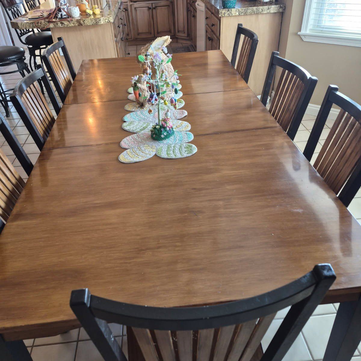 kitchen table and chairs