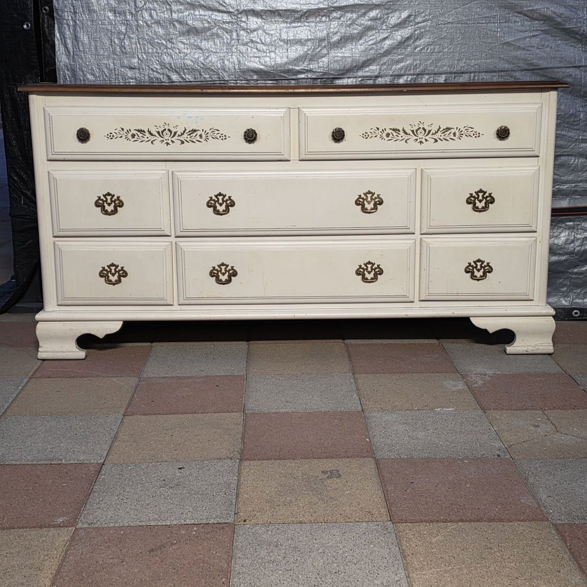 8 Drawer Dresser