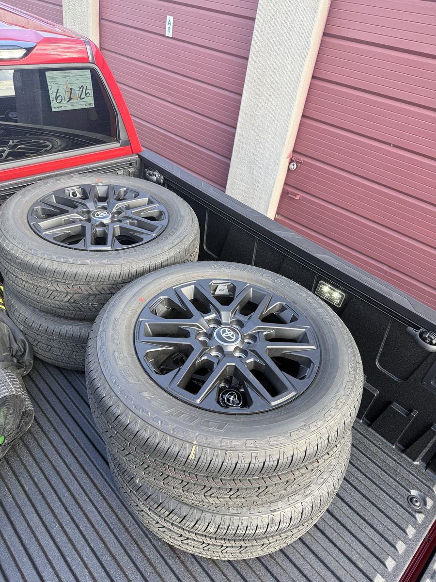 2026 Toyota Tundra Black OEM 20” Wheels & Bridgestone Dueler R/T Tires – 0 Miles Set of 4