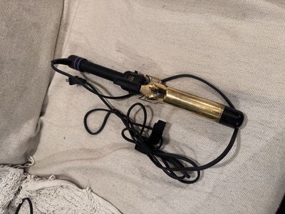 Hot Tools Professional 24K Gold 1" Curling Iron, Long-lasting Curls & Waves